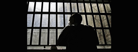Un informe reciente de IHD revela graves violaciones de los derechos humanos en las cárceles turcas