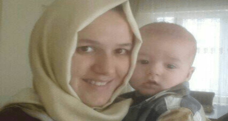 Profesora turca detenida a petición del fiscal deja a su bebé al cuidado de un vecino