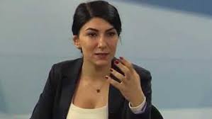 Detenida la periodista turca que investiga el controvertido intento de golpe de Estado en 2016