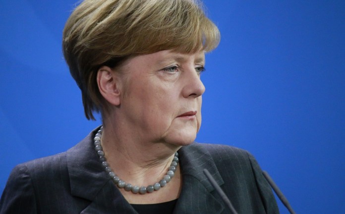 Merkel dice que Alemania necesita más pruebas sobre el movimiento Gülen para llamarlo “organización terrorista”