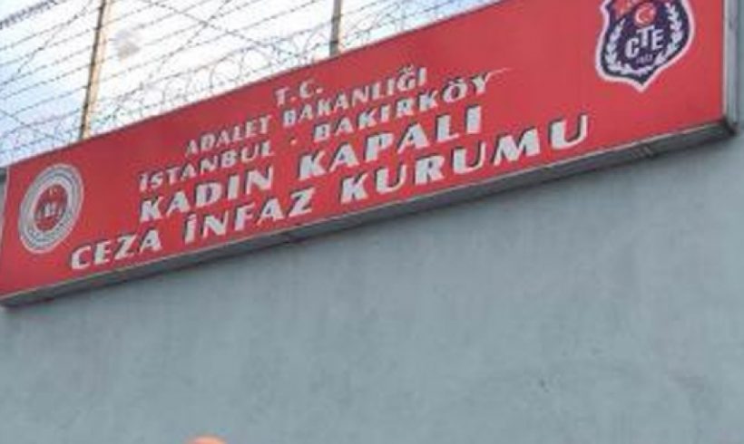 La administración penitenciaria pide a una prisionera kurda que hable en turco